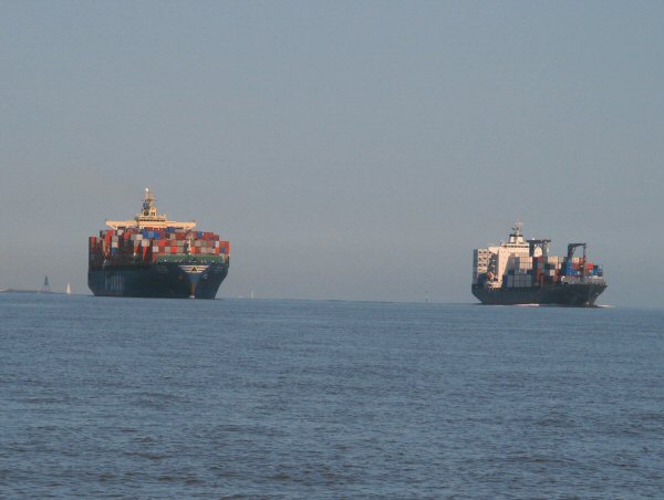 Shipping on the Elbe